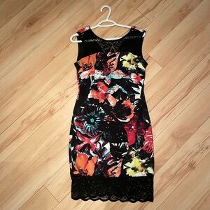 NWT Frank Lyman Colourful Cocktail Dress with Black Lace Detail (Sz 8)
